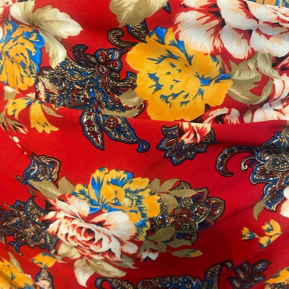 🏊🏼‍♀️ ✨3 for $25 NWOT Floral 2 piece Swim Wear Suit. Color: Multi-Red. Size:XL - Picture 3 of 6